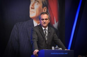 Bakan ÖZER; “Yeni atanacak öğretmenler, 3 aylık mesleki gelişim eğitiminden geçecek”