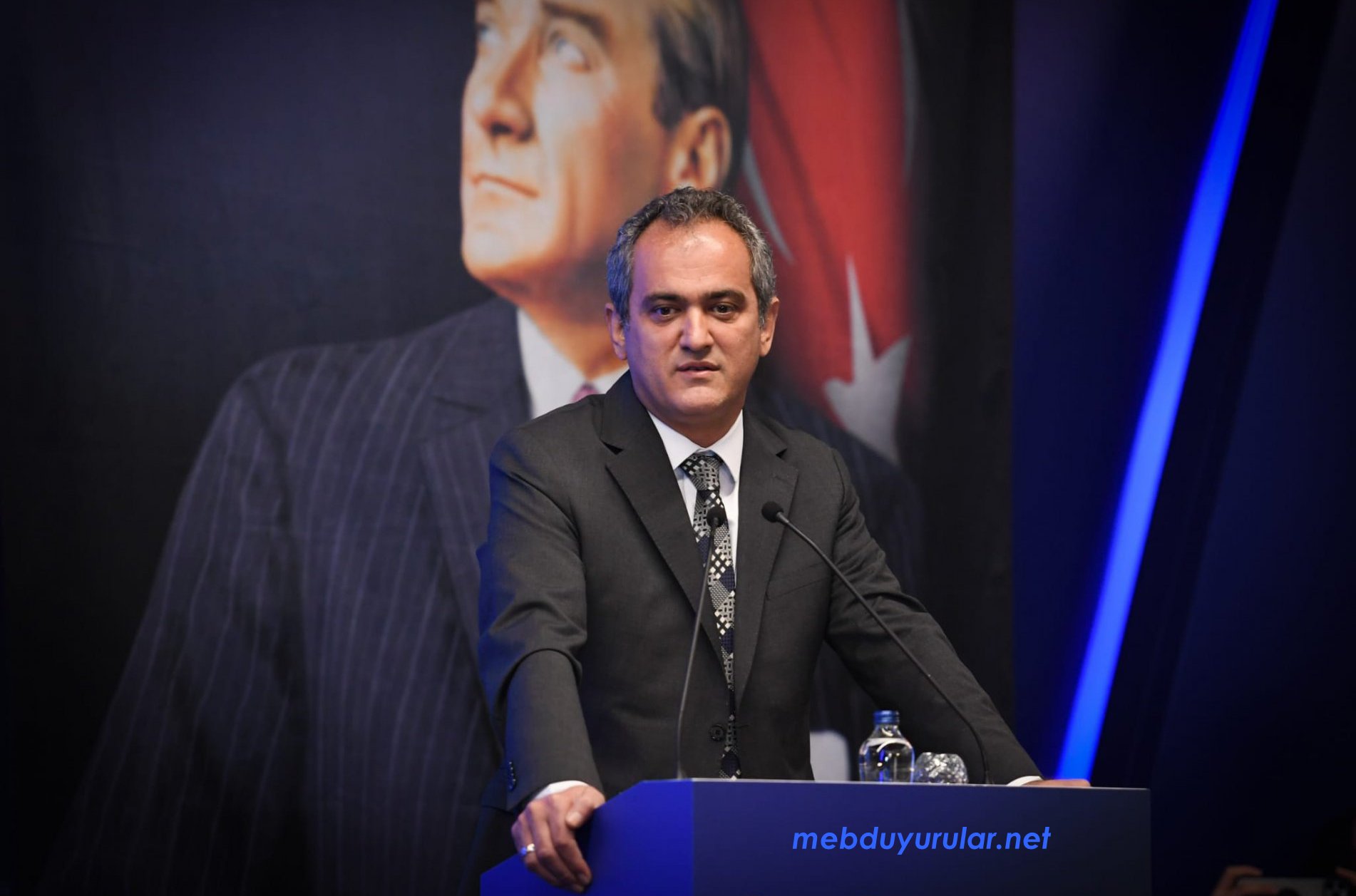 Bakan ÖZER; “Yeni atanacak öğretmenler, 3 aylık mesleki gelişim eğitiminden geçecek”