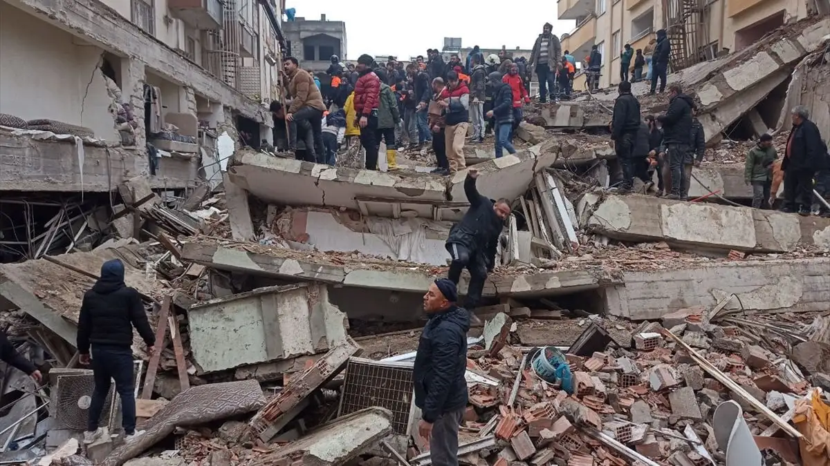 Deprem bölgesindeki kamu personeline tazminat ve fazla çalışma ücreti