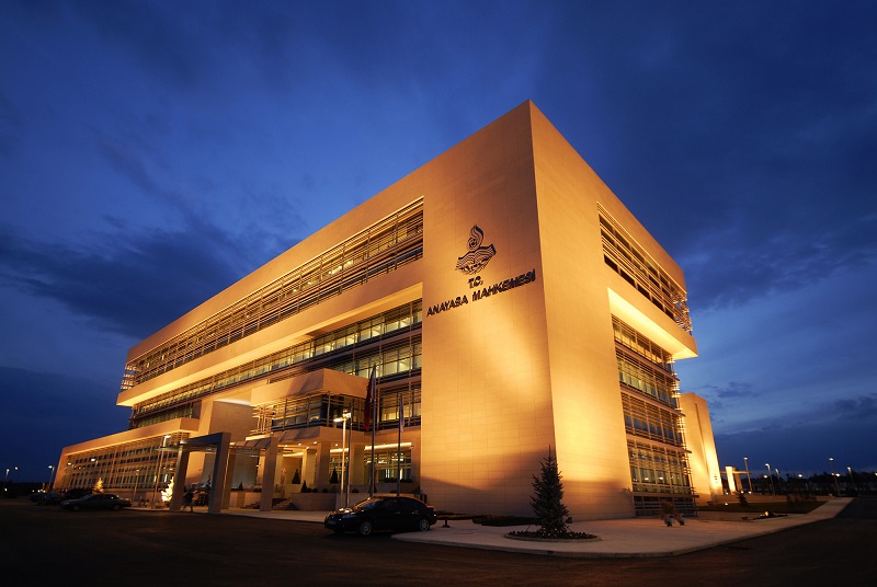 Anayasa Mahkemesi, Öğretmenlik Meslek Kanunu’nun bazı maddelerine iptal etti